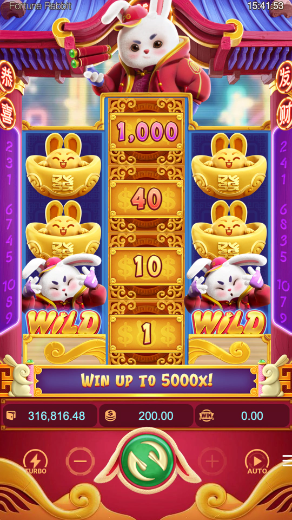 Tela de exemplo de Fortune Rabbit: aposta no centro da faixa inferior, botão de giro abaixo, AUTO e menu à direita.